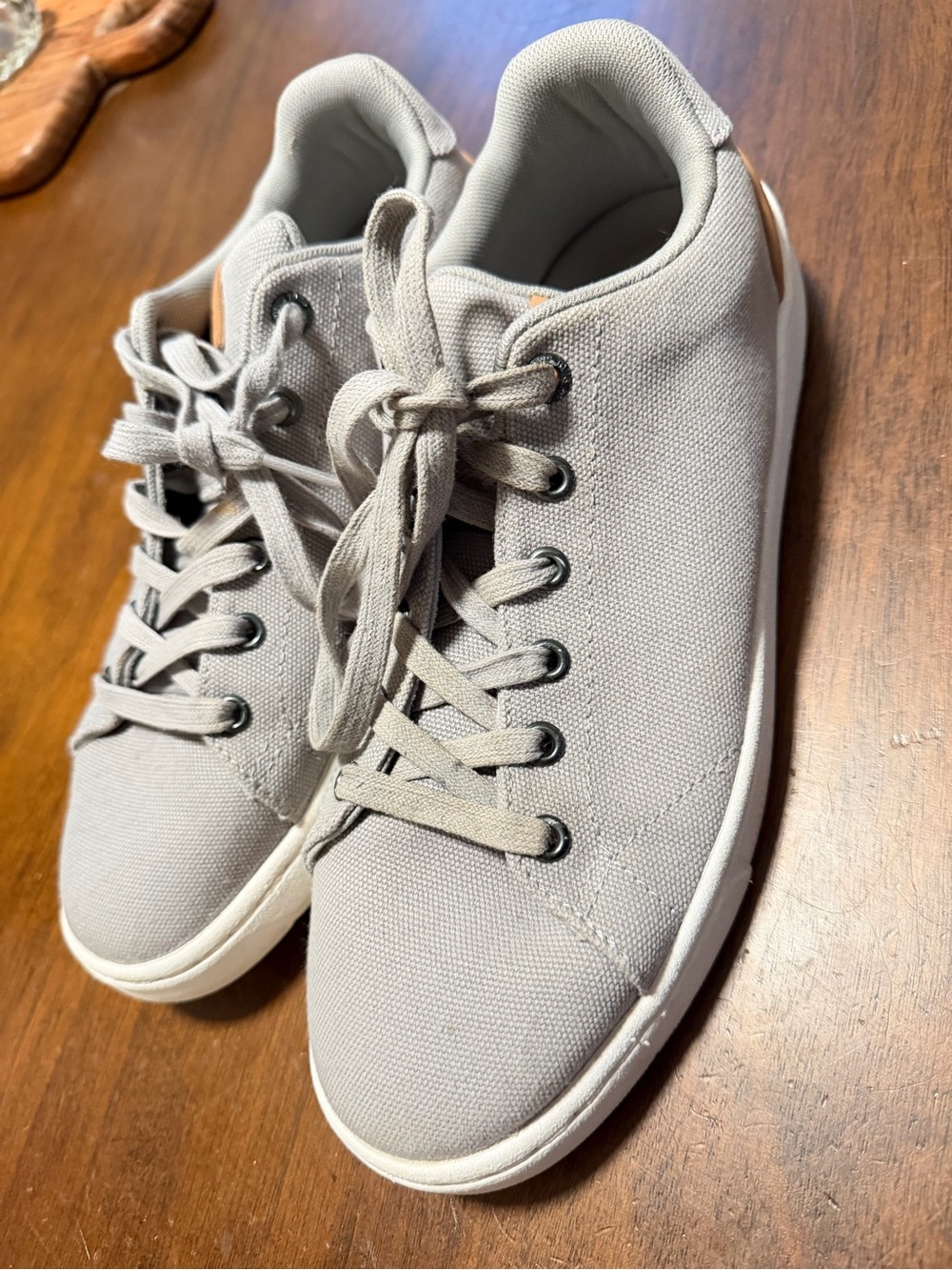 Toms Light Gray Canvas Low-Top Sneakers